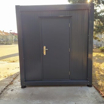Obytný kontejner o rozměru 2,4 x 2,4 m s výdejním oknem - 2