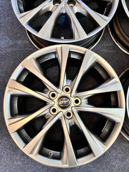 5x114,3 R18 Originál Toyota RAV4 4.Generace JAKO NOVÉ - 2
