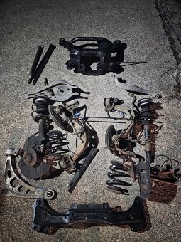 BMW E46 nápravy,ramena,těhlice,pružiny apod - 2