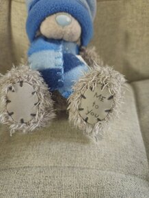 Malý zimní medvídek Me to you v čepici - 2