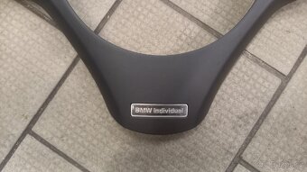 BMW kryt volantu INDIVIDUAL na E90, 91, 92, 93 - 2
