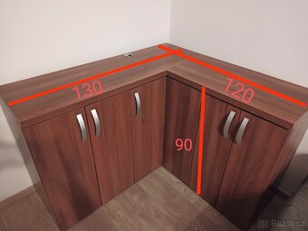 Rohová skříň - 2