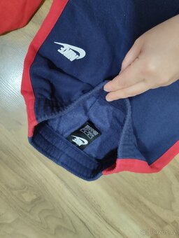 Tepláková souprava Nike vel.110/116 - 2