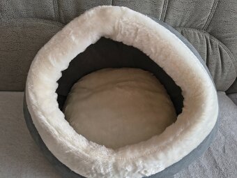 Pelíšek plus misky - 2