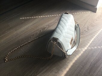 Nová bilá kabelka - 2