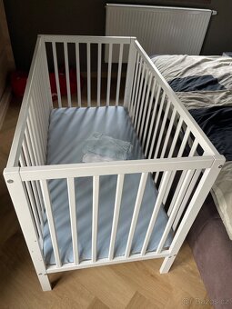 Dětská postýlka + matrace + příslušenství - 2