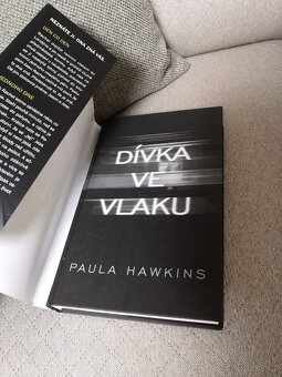 SLEVA - Dívka ve vlaku (Paula Hawkins) 1. vydání - 2