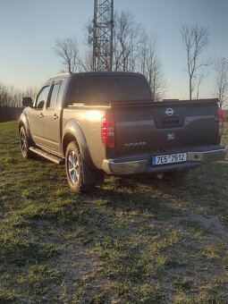 Nissan Navara 2,5 DCI D401 140kw 4x4 - 2
