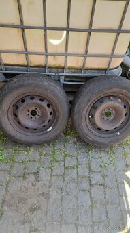 Pneu 215/65 r15 - 2