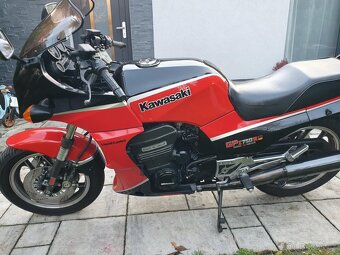 Kawasaki GPZ 750 R, rok 1985, najeto 43168 Km, krásný stav. - 2