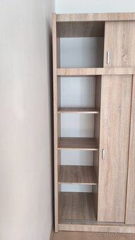 Šatní skříň - 2
