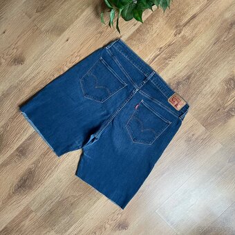 Modré džínové kraťasy Levis velikosti L - 2