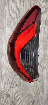 Levý led světlo G22 G26 82 M4 M4 I4 (G26) - 2
