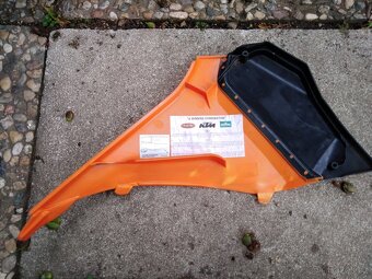 Plast ktm - 2