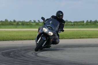 Yamaha FJR 1300, rv.2004 - 2