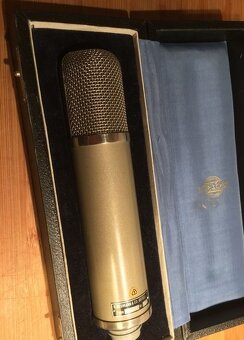 Kondenzátorový mikrofon Neumann-Gefell UM57 - 2