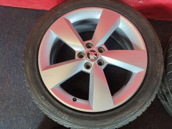 ALU disky originál Škoda 5x100 R17 s letními pneu 225/45 R17 - 2
