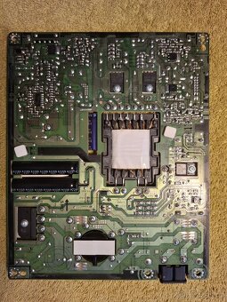 Televize Samsung UE32D5500 zdroj - 2