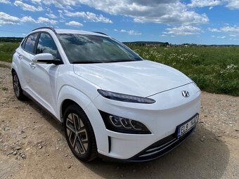 Hyundai Kona Electric 2022 v záruce, 1.majitel, tažné, DPH - 2