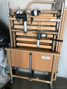 Zdravotní elektrická polohovací postel - 2