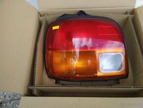 Zadní světlo 81560-87296 na Daihatsu Cuore IV - 2