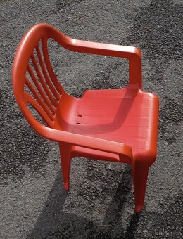 Dětská plastová židle - 2