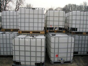 IBC kontejner , nádrž na vodu 1000 litrů , i na pitnou - 2