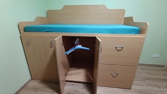 Vyvýšená postel s úložným prostorem - 2