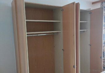 Skříň šatní - světlý dub - 2