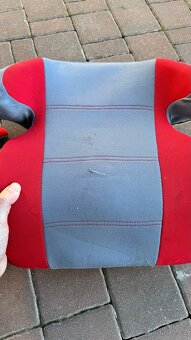 Dětský podsedák. - 2