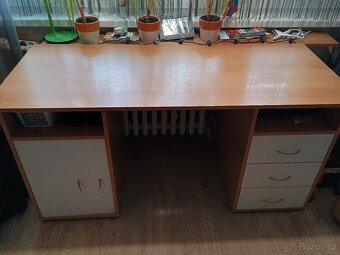 Psací stůl a židle za odvoz - 2
