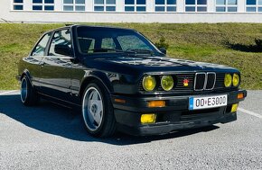 BMW E30 318is Coupe - 2