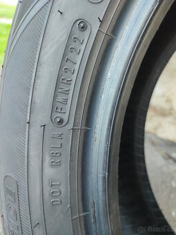 Letní pneu 215/55 R17 falken - 2