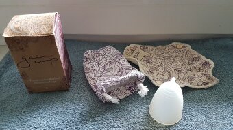 Menstruační kalíšek - Tierra Verde - S včetně slipové vložky - 2