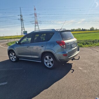 Toyota rav 4 - 2