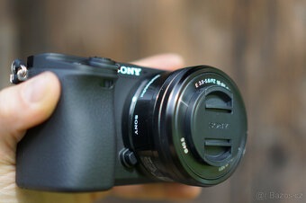 Sony 16-50 mm f/3.5-5.6 OSS NOVÝ - 2