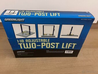 1:18 Two Post Lift - Greenlight - 2