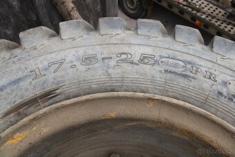 Unk 320 kola 17,5-25 20 pláten 8 kusů - 2
