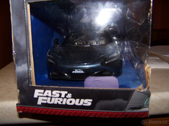 JADA FAST&FURIOUS RYCHLE A ZBĚSILE SHAW´S MCLAREN 720S - 2