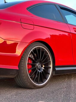 Mercedes-Benz C63 AMG Coupé-487hp–AMG Performance/Drivers pc - 2