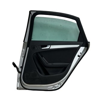 Pravé zadní dveře stříbrná LX7W Audi A4 B8 8K sedan 2012 - 2