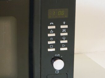 Mikrovlnka Whirpool - 2