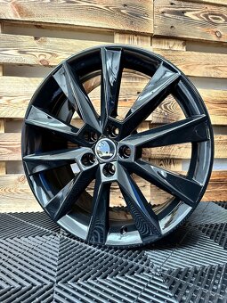 Škoda Fabia III, Rapid - originální ALU disky 5x100 R17 - 2