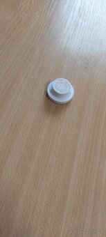 Rohový speciálně uzamykatelný stolek na PC - 2