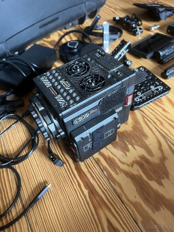 RED DRAGON-X 6k S35 DSMC2 RED CINEMA CAMERA BIG KIT Připrave - 2