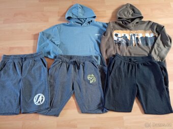 Mix oblečení vel. 158/164 - 2x tepláky, 1x kraťasy - 2