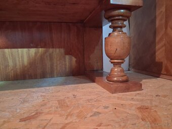 STAROŽITNÁ / ANTIKOVÁ SKŘÍŇ - 2