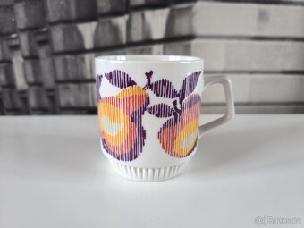 Retro hrnek "C" - Dubí, ČSSR - 2