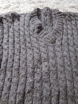 Ručně pletený svetr - 2