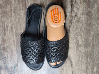 Černé kožené sandálky NEXT v.40 - 2